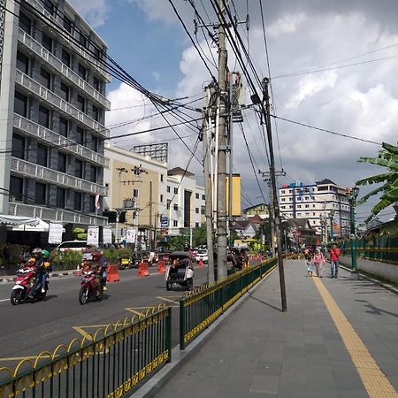 Albergue Setia Backpacker Yogyakarta Exterior foto